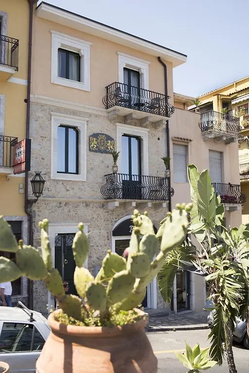I Due Grifoni Studio Flat Taormine Italie