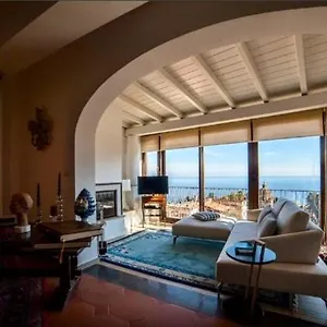 Bed & Breakfast Casa Arico & Shatulle, Taormina
